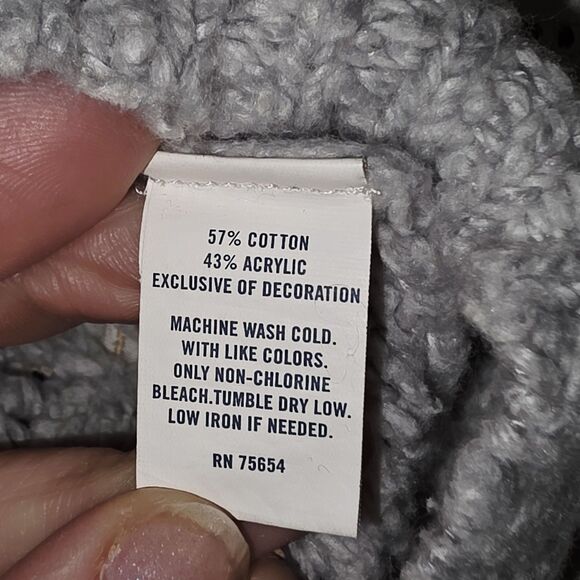 Abercrombie & Fitch Women’s Medium Gray Knit Sweater | Long Sleeve Pullover - Picture 7 of 8